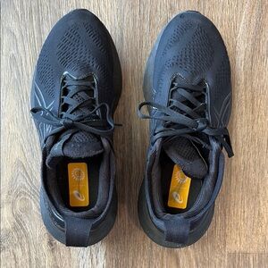 ASICS Gel Nimbus 25, size 8.5, great condition